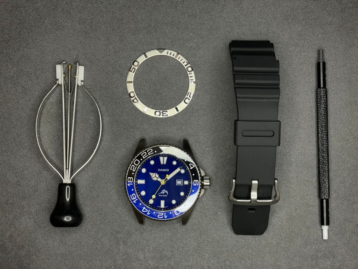 MDV106/107 Ceramic Bezel Insert: Batman GMT
